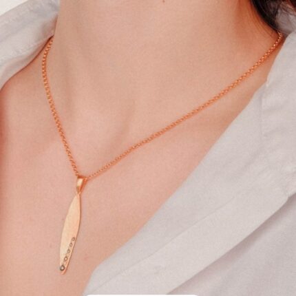 Neckpiece